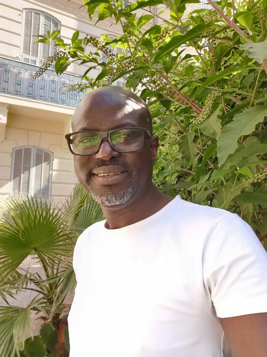 Portrait de DIATTA Nestor Ambroise, fondateur de GéroStim-Expertise
